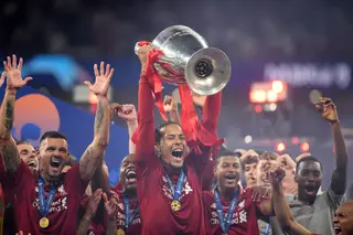 Liverpool fica isolado no último lugar do pódio dos reis da Europa