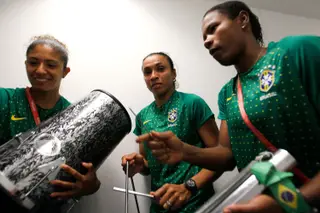 Cristiane, Marta e Formiga vão dar música em França