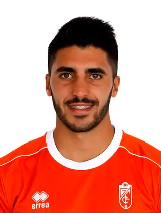 Rui Silva começou no futsal, no Brás Oleiro, passando depois para o futebol, no Maia, mas foi para a Madeira ainda como júnior