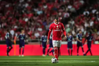 Raul de Tomas bisou em Coimbra e mostrou que é mais que um marcador de golos