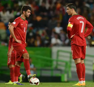 Nelson (à esquerda) com Cristiano Ronaldo num jogo da seleção