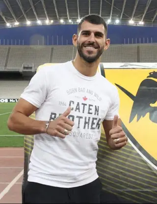 Nélson assinou esta época pelo AEK da Grécia