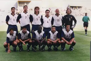 Marco (3º atrás à esquerda) na seleção de Sub-21