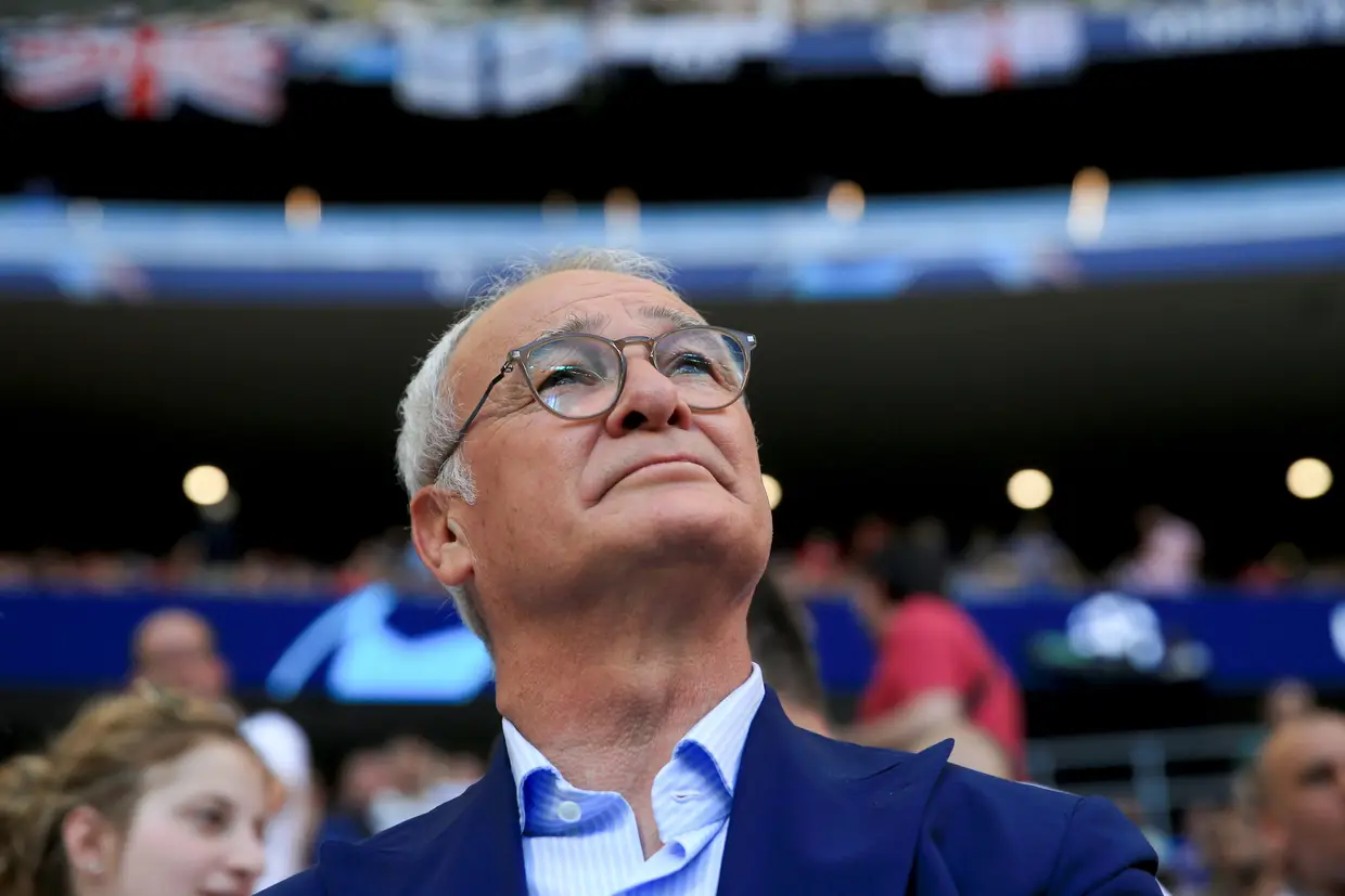 Eis um homem que até chegou a ser falado para o Sporting, em período eleitoral: Claudio Ranieri, que na época passada dividiu-se entre o Fulham e a Roma