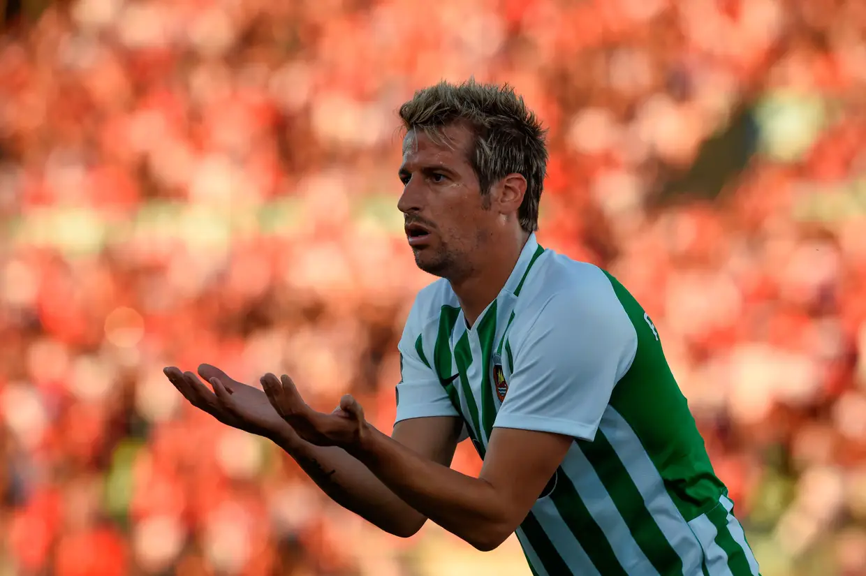 Depois de ter terminado a época no Rio Ave e de ter estado perto de ingressar no FC Porto, Fábio Coentrão continua sem clube