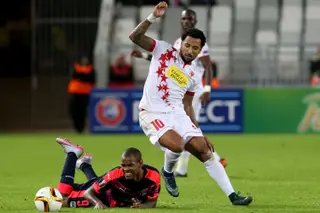 Carlitos sai do país pela primeira vez em 2006/07, emprestado ao FC Sion, da Suíça