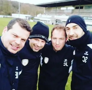 Fangueiro (2º à esquerda) com a sua equipa técnica do Titus Pétange