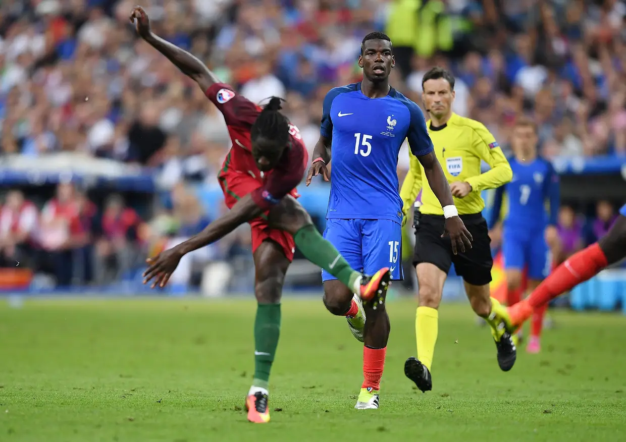 Este momento marca a história do futebol português: Eder chuta para o triunfo no Euro2016 (1-0, após prolongamento), numa competição que começou coxa (três jogos, três empates) e terminou gloriosa
