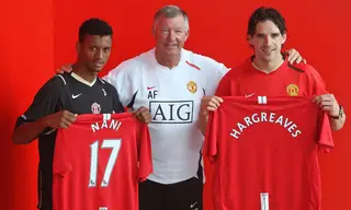 Nani, Sir Alex Ferguson e Hargreaves, no dia da apresentação no Manchester United