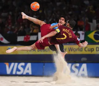 Madjer num dos seus pontapés acrobáticos, em 2009