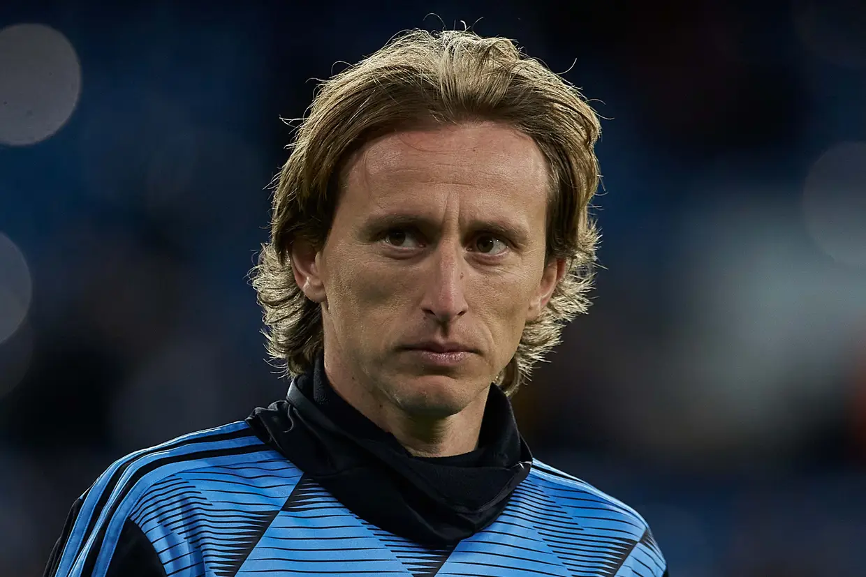 Luka Modríc está em fim de contrato no Real Madrid, já tendo rejeitado abordagens para a renovação. O Bola de Ouro de 2018 já tem 34 anos