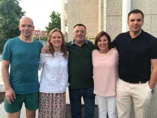 Pedro Barny com os pais e os irmãos