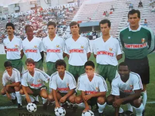 Pedro Barny (3º atrás à esquerda) foi para o Estrela da Amadora em 1988