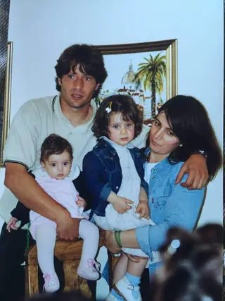 Paulo com a mulher e filhas