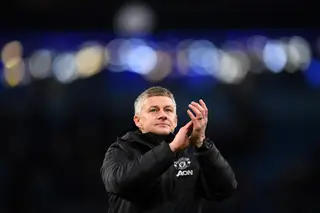 Solskjaer pôs a jogar um futebolista acusado três vezes de violação. E a história está a voltar para o atormentar