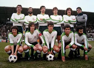 Racing 2-1 Levante U. D. (24 de fevereiro de 1980). De pé: Mantilla, Chiri, Villita, Juan Carlos, Macizo e Damas. Em baixo: Toño, Geñupi, Quique Setién, Piru e Escobar