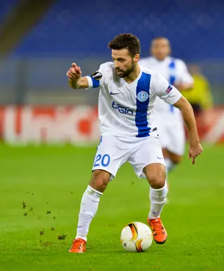 Em ação pelo Dnipro da Ucrânia onde jogou de 2013 a 2016