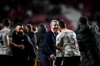Os festejos do Shakthar Donetsk, liderado por Luís Castro, depois de eliminar o Benfica da Liga Europa, a 27 de fevereiro de 2020, na Luz