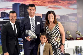 “UCI Cristiano Ronaldo e UCI Jorge Mendes”. Jogador e agente doam duas unidades de cuidados intensivos ao Santa Maria e Pulido Valente