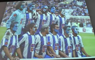 Equipa titular do último jogo do campeonato 2003/04. Secretário é o 1º à esquerda em baixo