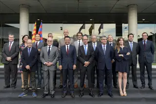 Emili Rousaud, o alegado traidor, é o primeiro a contar da esquerda nesta simpática foto de família