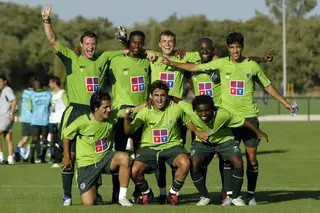 Mário (ao centro, atrás) num treino do Sporting
