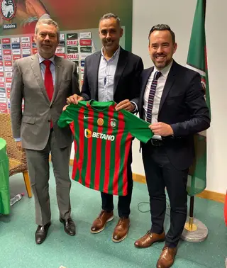 José Calos Pereira, presidente do Marítimo, José Gomes e Jorge Teixeira