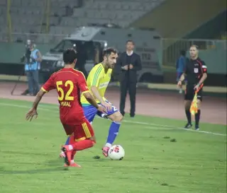 Em ação, com a bola, na Turquia