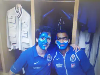 Diogo nos festejos do título pelo FCP, com um dos melhores amigos do futebol, Bosingwa