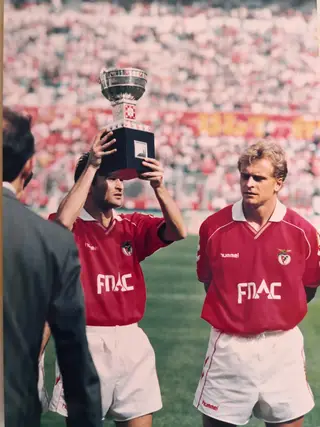 Pacheco com a Taça de Campeão Nacional pelo Benfica