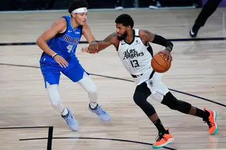 Paul George teve um início de série frente aos Mavs para esquecer mas no jogo 5 voltou ao seu melhor