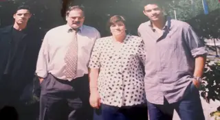 Luís (à direita) com os pais, Artur e Isabel, e o irmão Miguel