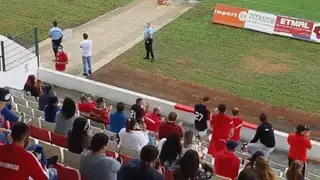 O jogo do Campeonato de Portugal entre Fontinhas e Estrela da Amadora, na ilha Terceira, nos Açores, já teve público nas bancadas