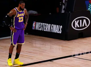 LeBron James mal celebrou o título da Conferência Oeste: o foco está todo no seu 4.º anel da NBA