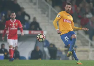 Gonçalo Brandão trocou o Belenenses pelo Estoril Praia em 2016/17