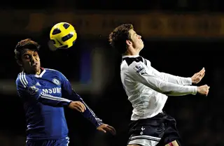 Paulo Ferreira (à esquerda) chega ao Chelsea em 2004/05