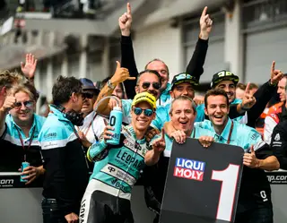 Em 2017 foi campeão mundial de Moto3, logo à segunda temporada