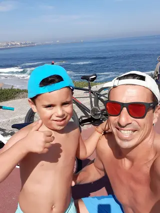 Com o filho Tiago, de seis anos