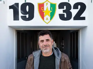 Rui Santos, que já foi adjunto de Fernando Santos, é o mister do novo Estrela