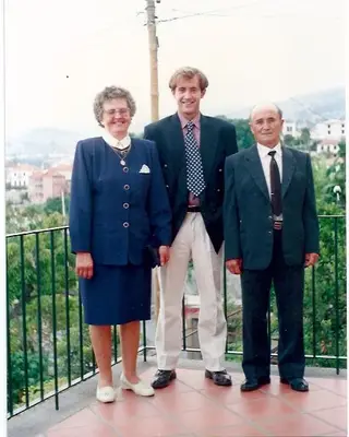 Com os pais