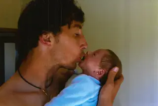 Com o filho mais velho recém nascido