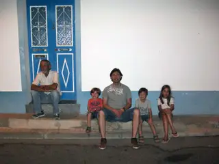 Rui com o pai, filhos e sobrinha