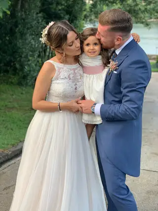 Com a mulher e a filha, Leonor, no dia do casamento