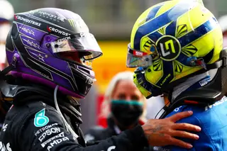 Lewis Hamilton e Lando Norris no final do Grande Prémio da Emília-Romanha 2021