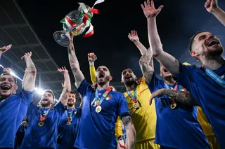 A Itália, a seleção mais cheia de vida deste Europeu, levou mesmo a taça. O futebol agradece