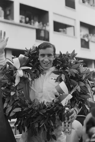 Jackie Stewart depois de vencer o Grande Prémio do Mónaco, em 1966