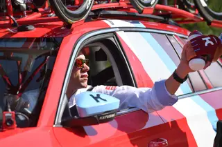 Azevedo, como diretor da Katusha, em 2017