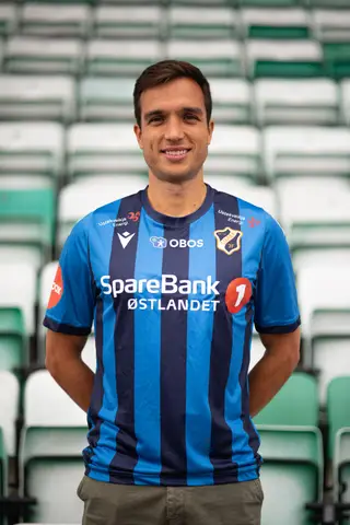 Tomas assinou esta época com o Stabaek da Noruga