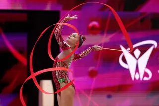 Dina Averina, da Rússia, a verdadeira estrela dos mundiais de ginástica rítmica, em Kitakyushu, no Japão