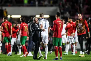 Portugal terá de jogar o play-off de acesso ao próximo Mundial que, pela primeira vez, terá dois jogos contra dois adversários diferentes